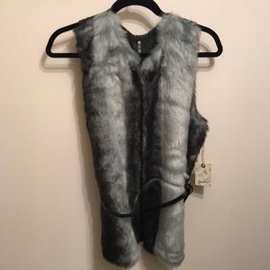 Belted fur sweater vest